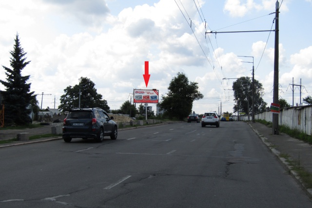 Щит 6x3,  Виговського Івана вул. (Маршала Гречко), на  розподілювачі (АТБ маркет, АЗС "КЛО", ТЦ"Ретровіль"), в напрямку Стеценка вул.