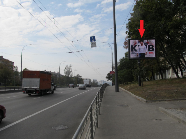 Цифрова панель 3.14x2.3,  Міхновського Миколи (Дружби Народів) бул., 13, (Новус, Нова пошта № 46, Готель Дружба), в напрямку Либідська пл.