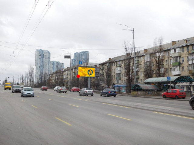 Призма 6x3,  Соборності пр-т, навпроти буд.5, 2-й від Дарницької пл., в центр