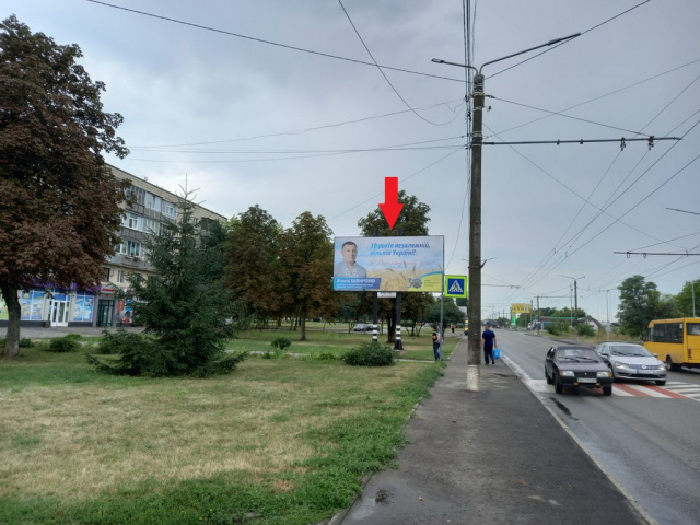 Щит 6x3,  Роменська вул.,87,( Університет ім. А.Макаренко,ПриватБанк,АЗС "ОККО", АЗС "Marshal") ,у напрямку виїзда з міста