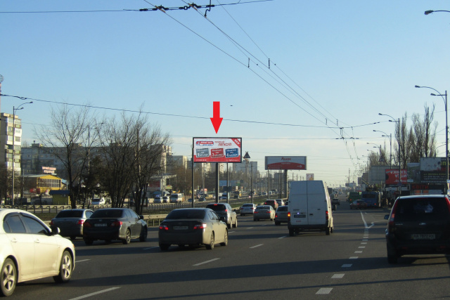 Беклайт 8x4,  Кільцева дорога (на роздільнику), (Ельдорадо, Прага авто), в напрямку просп.Леся Курбаса