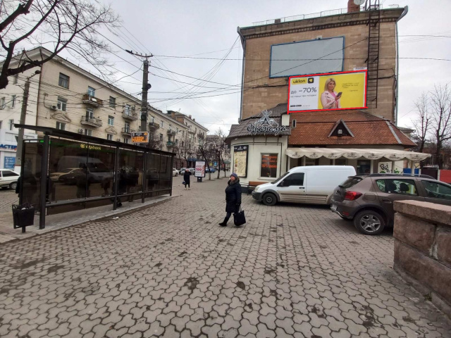 Щит 6x3,  вулиця Велика Перспективна, 25 (настінна нижня), в напрям. вул. Є.Маланюка, (АЛЛО, кінотеатр "Зоряний")