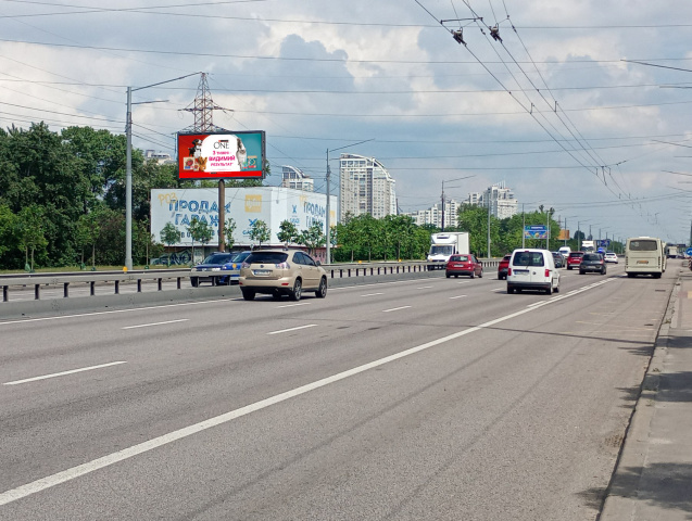 Беклайт 8x4, Бандери Степана просп., 28, (напроти Автосалони "Тойота", "АІС", "Віннер Автомотів", ТЦ Plazma, ТЦ "Макрос", МЕТРО), в напрямку Північний міст Беклайт 8x4, Бандери Степана просп., 28, (напроти Автосалони "Тойота", "АІС", "Віннер Автомотів", ТЦ Plazma, ТЦ "Макрос", МЕТРО), в напрямку Північний міст