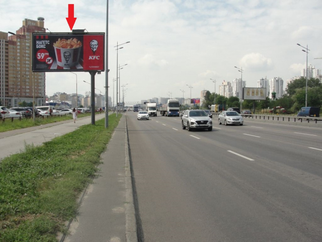 Щит 6x3,  Бажана М. просп., 26, метро Позняки, (МакДональдз, ТЦ "Пірамида", ТЦ "Аладдін"), в напрямку Південний міст