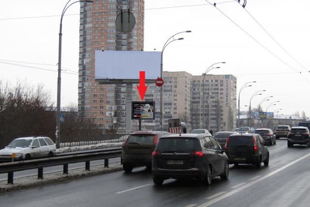 Беклайт 3.14x2.3,  Вадима Гетьмана, вул, з/п Караваєві Дачі, на мосту,з центру