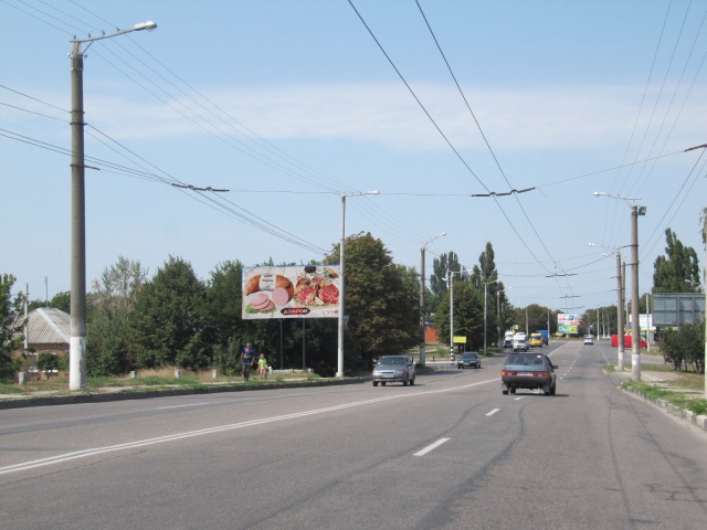 Щит 6x3,  Шухевича Романа вул. (Лейтенанта Шмідта вул.) - Лермонтова вул., (Автовокзал, магазин Фейєрверків, "Аерополь"), в напрямку Вул. Короленка