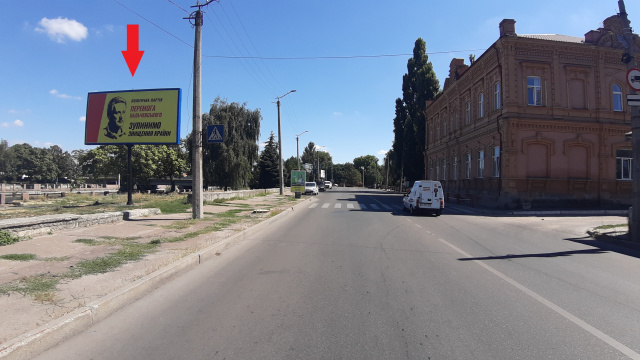Щит 6x3,  Василівський пров., 14/2 - Пушкіна пров., (Державна податкова служба, маркет "Сільпо", Апеляційний суд, ОщадБанк),в  напрямку вул. Соборна (50 років Жовтня)