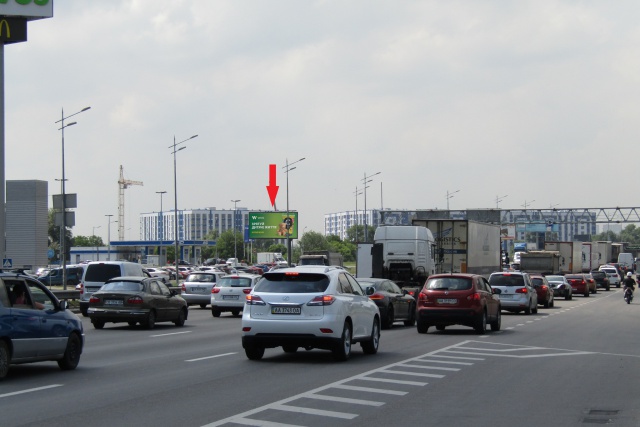 Щит 5.7x2.8,  Бажана М. просп., 8, 300м до метро Осокорки ("Novus", "KFC", МакДональдз, Нова Пошта №60, АЗС "ANP"), в напрямку Південний міст