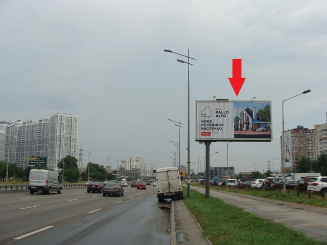 Призма 6x3,  Бажана М. просп., 26, метро Харківська (МакДональдз, ринок "Харківський", ПравексБанк), в няпрямку Бориспільське шосе