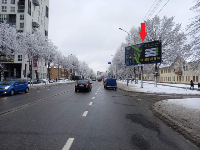 Щит 6x3,  Великого В. вул., 25 (АЗС "Укрнафта", кафе "Аякси", будівельна компанія РІЕЛ, Львівський коледж телекомунікацій, Автосервіс Ірен), в напрямку Стрийська вул.