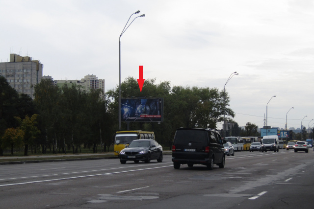 Призма 6x3,  Броварський просп., Ст. м. Лісова (супер-маркет "МегаМаркет", парк Кіото, в напрямку центру міста)