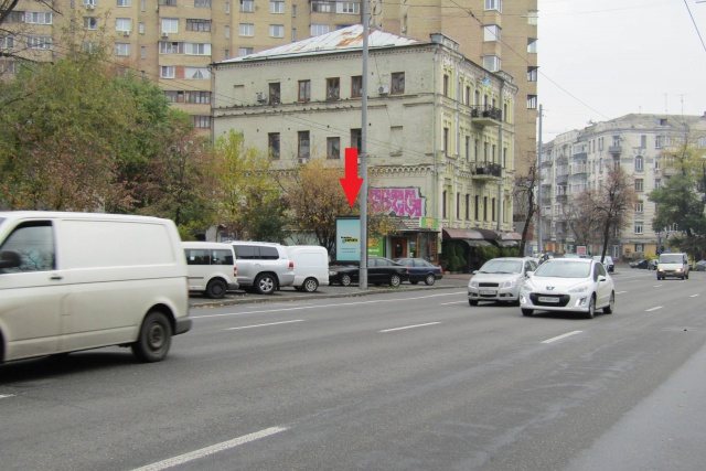 Сітілайт 1.2x1.8,  Саксаганського вул., 54/56 ( Universal банк, Da Mario Ресторан), в напрямку Антоновича вул.