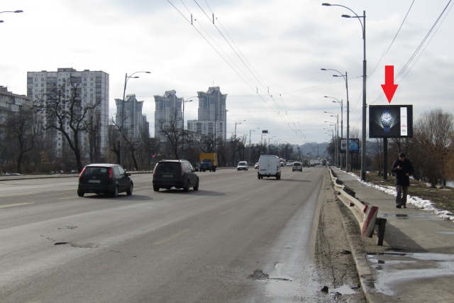 Скролл 3.14x2.3,  Соборності (Возз'єднання) просп., (АТБ-Маркет, Приват Банк, навпроти МакДональдз), в напрямку міст Патона, центр