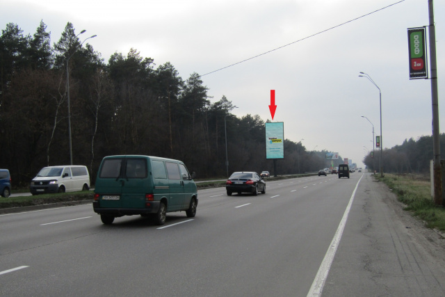 Щит 3x6,  Броварський просп., На роздільнику (17 + 200, Леруа Мерлен, Novus, ЖК "Лісова казка", Фора), в напрямку Києва