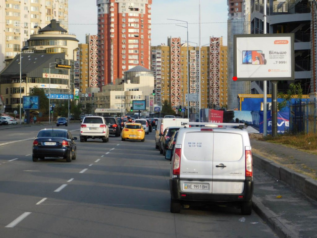 Скролл 3.14x2.3,  Дніпровська набережна. 17 напроти