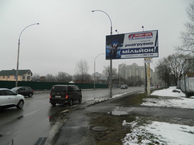 Щит 6x3,  Луценка Дмитра вул., 1, до. 1 (поворот з вул. Юрія Смолича на вул. Дмитра Луценка), в напрямку центр