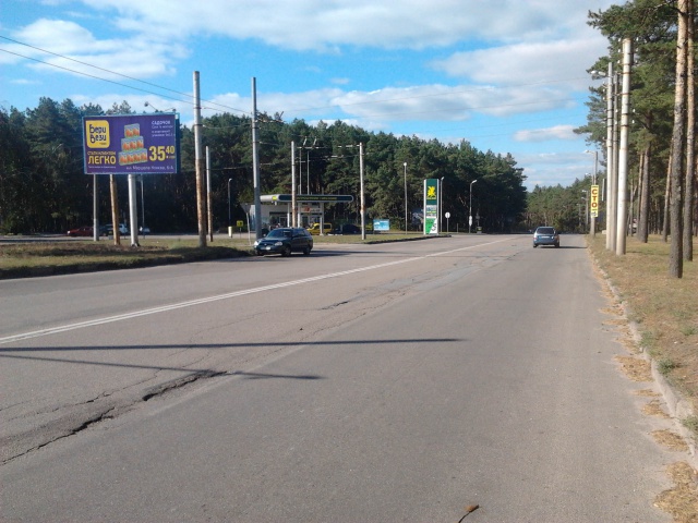 Щит 6x3, Короленка вул. (На роздільнику), (100м. До АЗС "ОККО") виїзд з міста в напрямку Черкас Щит 6x3, Короленка вул. (На роздільнику), (100м. До АЗС "ОККО") виїзд з міста в напрямку Черкас