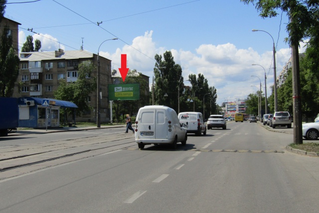 Щит 6x3,  Празька вул., 10 (МакДональдз, ТОЦ "Дарниця"), в напрямку Дарницька площа