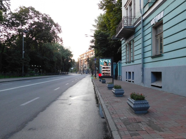 Сітіскролл 1.2x1.8,  Грушевського Михайла вул., 30/1 (Маріїнський парк, Міністерство оборони України), в напрямку метро Арсенальна