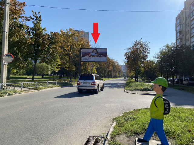 Щит 6x3,  Ахсарова вул.,1-а( напрямок на СМ "СІЛЬПО" ,Аптека низьких цін, см.М Олексіівська), в напрямку пр. Людвіга Свободи,пр.Науки