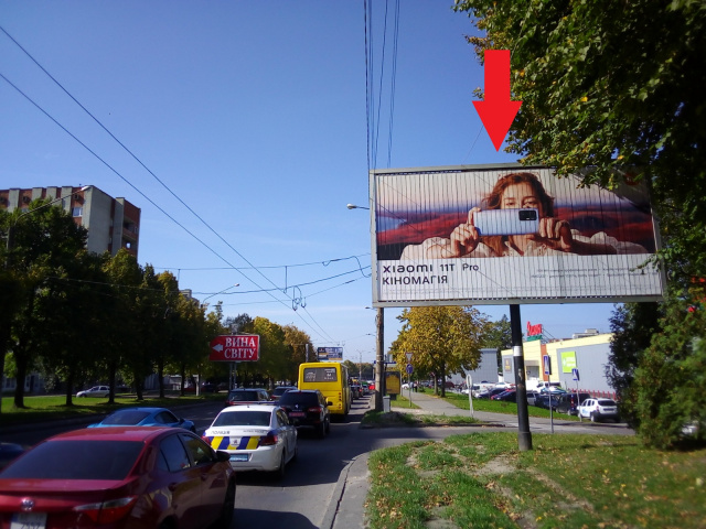 Призма 6x3,  Великого В. вул., 54 (200 м до перехрестя з Кульпарківська вул.), (АЗС "ОККО", ТЦ "Ашан-Сіті", піцерія "Челентано", Нова пошта №58, Банк Ощадбанк, АТБ-Маркет), в напрямку І.Виговського вул.